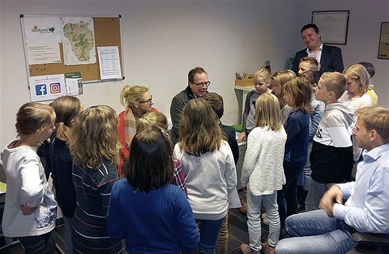 Basisschool op bezoek in het Bosland-kantoor - Hechtel-Eksel