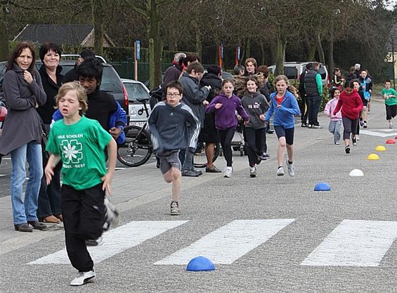 Basisschool loopt kilometers voor het zuiden - Lommel