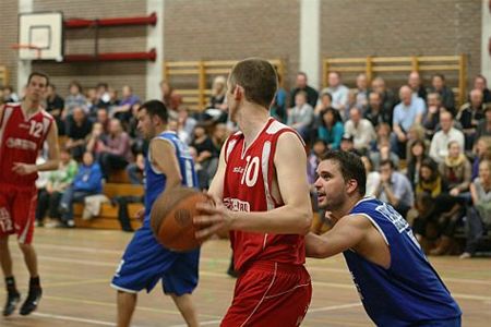 Basketbal: winst voor Lommel - Lommel