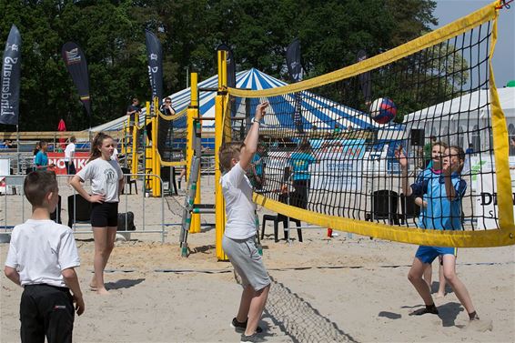 Beachvolleybaltoernooi gestart - Hechtel-Eksel