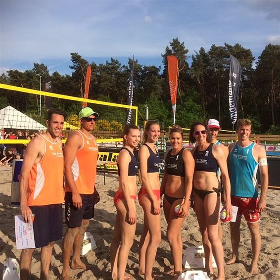 Zon van de partij op beachvolleyweekend - Hechtel-Eksel