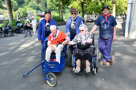 Bedevaart in verzengende hitte - Beringen & Leopoldsburg