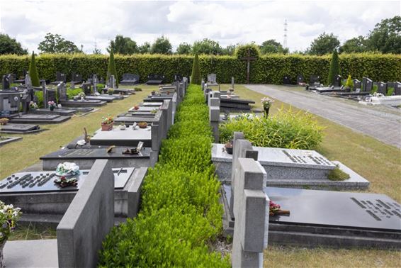 Bree - Begraafplaatsen worden plekken van rust én natuur