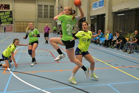 Belle beslist over titel in dameshandbal - Bocholt