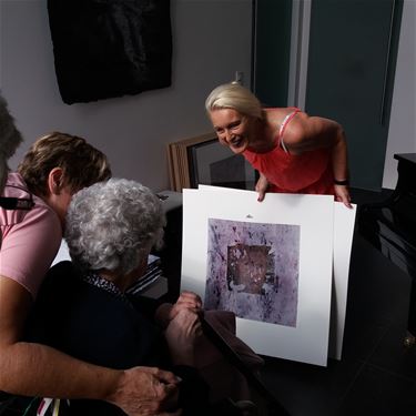 Bewoners Corsala keuren kunstwerken - Beringen