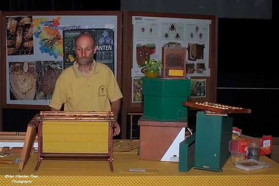 Bijen-infomarkt in De Posthoorn - Hamont-Achel
