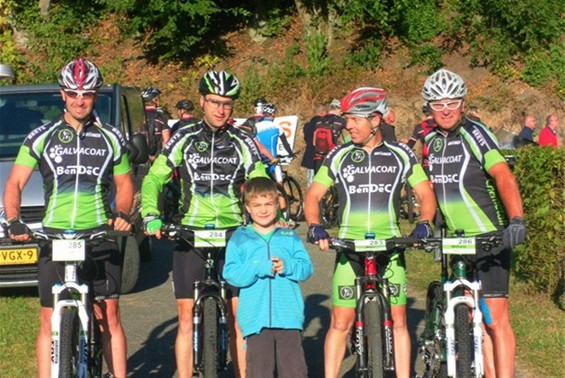 Fietsen voor het goede doel - Hechtel-Eksel