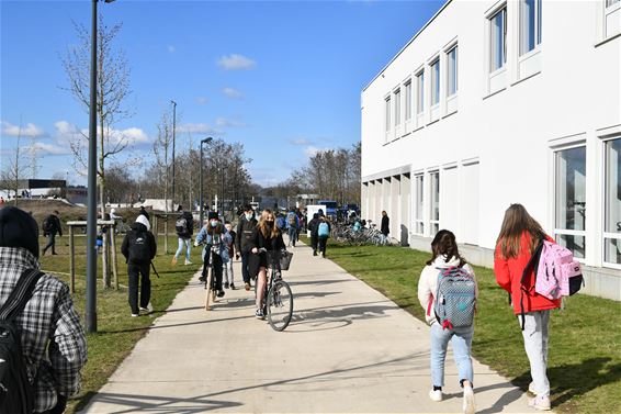 'Blij dat de scholen open blijven' - Beringen