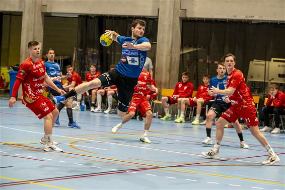 Bocholt laat leidersplaats aan Pelt - Bocholt