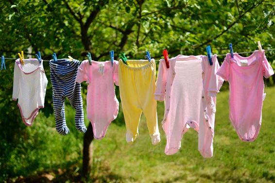 Bocholt nodigt jonge gezinnen uit op babyborrel - Bocholt