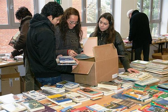 Boekenverkoop voor 11.11.11 - Overpelt