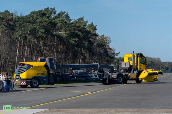 Borstelwagens houden piste veilig - Hechtel-Eksel