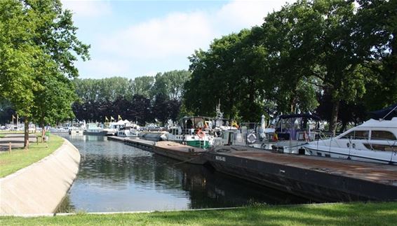 Boten verzamelen voor toervaart - Bocholt