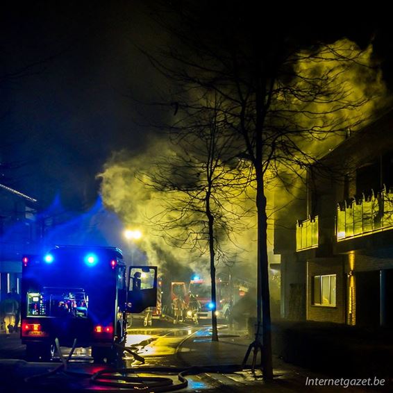 Brand in de Hoekstraat: kind naar ziekenhuis - Neerpelt