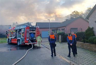 Schuur uitgebrand in Lommel-Kolonie - Lommel