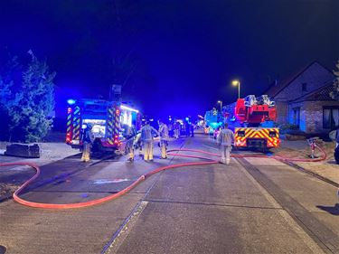 Brand in loods: grote rookhinder - Beringen