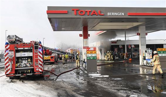 Brand in tankstation - Beringen