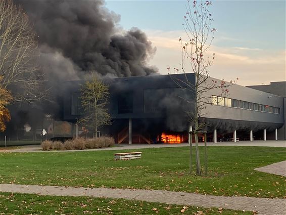 Brand onder B-blok snel onder controle - Pelt