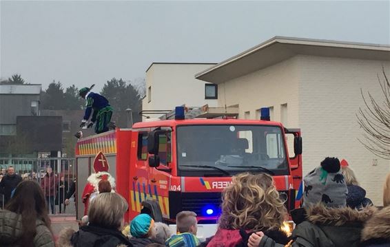 Brandweer moet Piet redden - Beringen