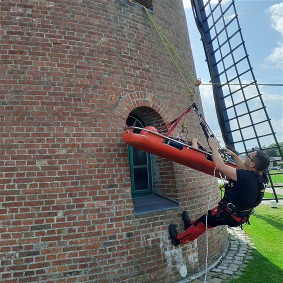 Brandweer oefende evacuatie aan Lilse Meulen - Pelt