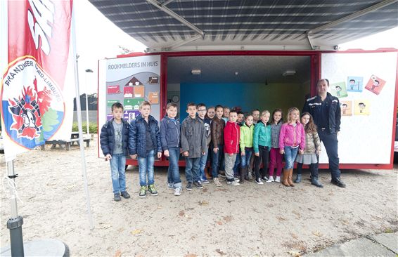 Brandweer op bezoek in basisschool Balu - Lommel