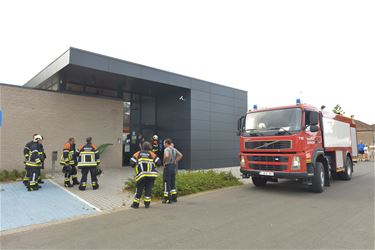 Brandweer staat voor gesloten deur - Beringen