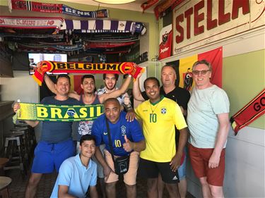 Brazilianen bouwen feestje in Paal - Beringen