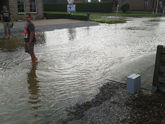 Breuk in hoofdleiding waterleiding - Peer