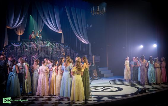 Bridgerton-sfeer in het Dommelhof - Pelt