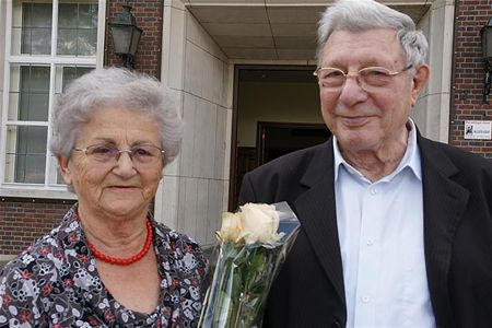 Briljanten bruiloft in de Burg. Van Gaalstraat - Overpelt