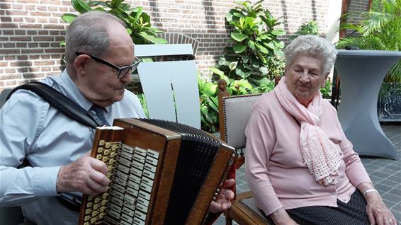 Briljanten bruiloft in het rusthuis - Neerpelt