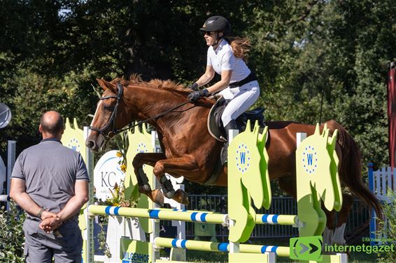 Britt Van Bilsen en Genty van de Leu in actie - Oudsbergen