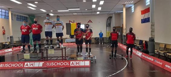 Brons voor Maikel en Robbe - Beringen