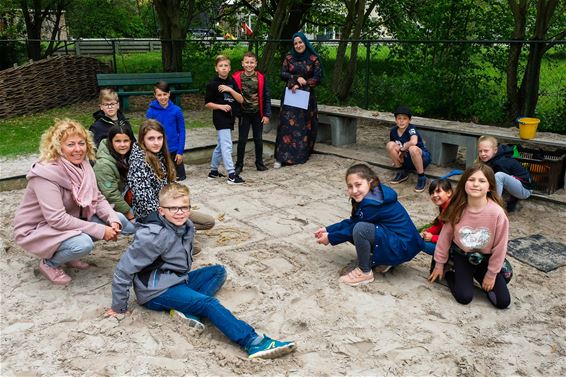 Buitenlesdag bij De Hoeksteen - Beringen