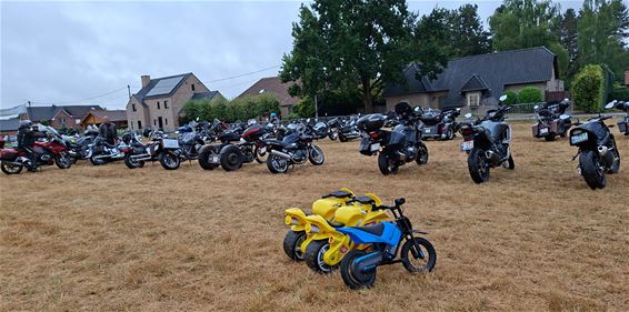 Buren ontbijten bij Streetbikers - Pelt