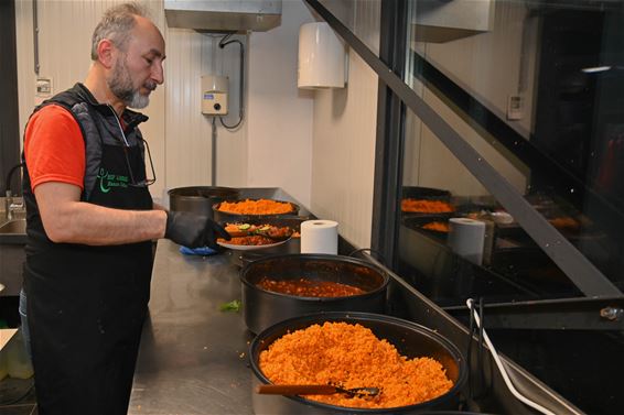 Burenmaaltijd Iftar op de Balendijk - Lommel