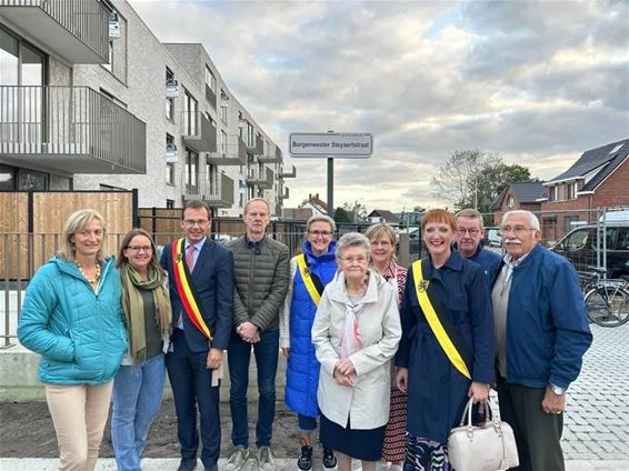 Burgemeester Steyaertstraat plechtig ingehuldigd - Leopoldsburg