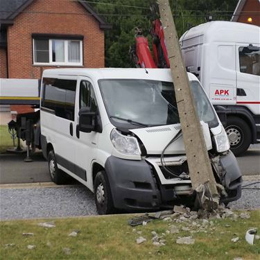 Buurt Wilbroek zonder stroom na ongeval - Beringen