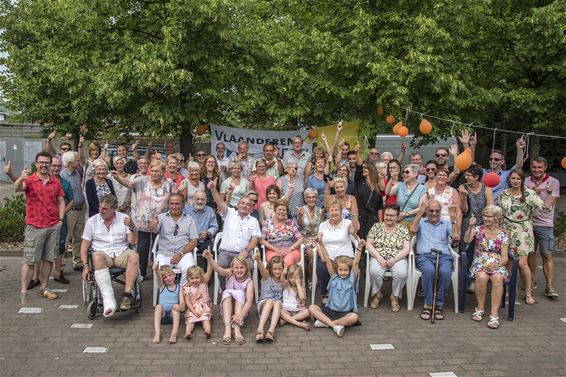 Buurtbarbecue voor Koning Boudewijnplein - Neerpelt