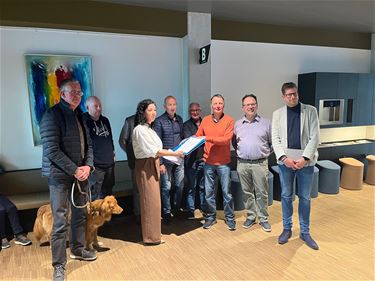 Buurtcomité overhandigt petitie - Beringen