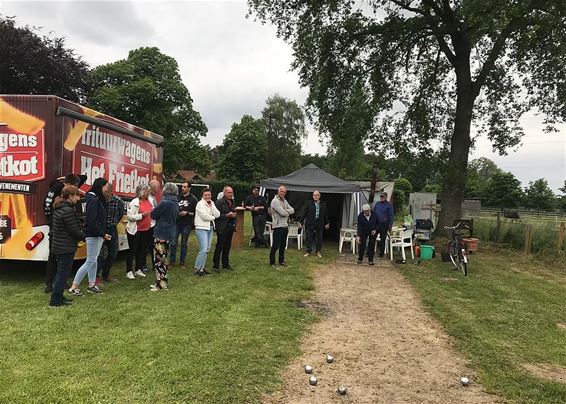 Buurtfeest aan de Laarderweg - Peer