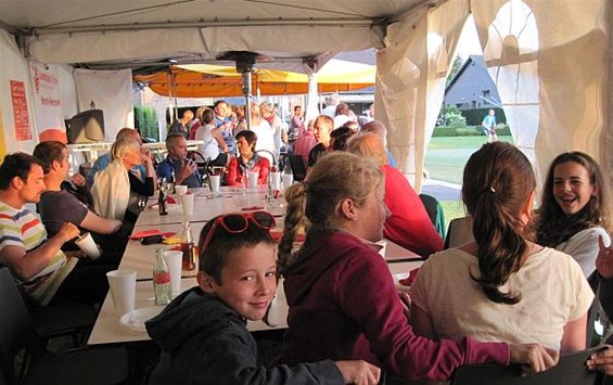 Buurtfeest bij het tennisveld - Neerpelt