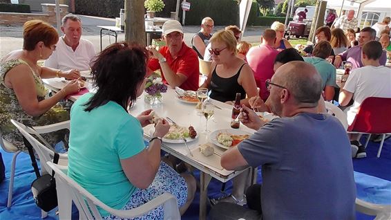 Buurtfeest in de Roerdompstraat - Lommel