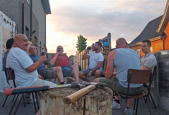 Buurtfeest Tongersvenweg bracht buren samen - Pelt