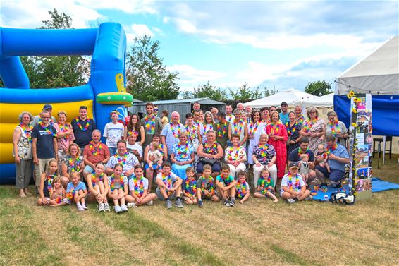 Buurtvereniging Enneven viert 35 keer straat BBQ - Lommel