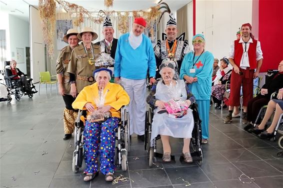 Carnaval ingezet in Kapittelhof - Lommel