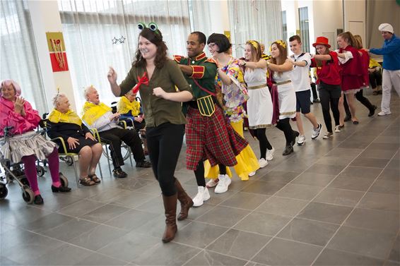 Carnaval ingezet in Kapittelhof - Lommel