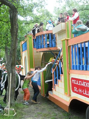 Carnavalsmuziek voor de zieke kinderen - Neerpelt