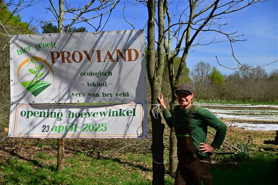 Cas Vanzeer opent regeneratieve boerderij - Beringen
