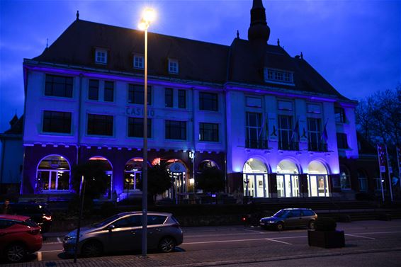 Casino kleurt blauw - Beringen